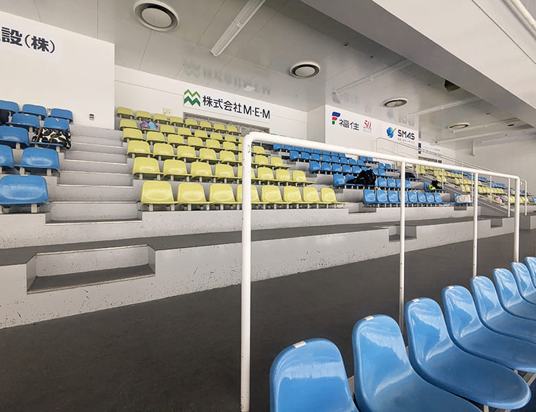 写真：東スタンド 見切れ席